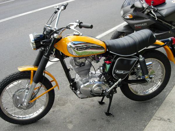 Ducati 250 Scrambler 1973.jpg